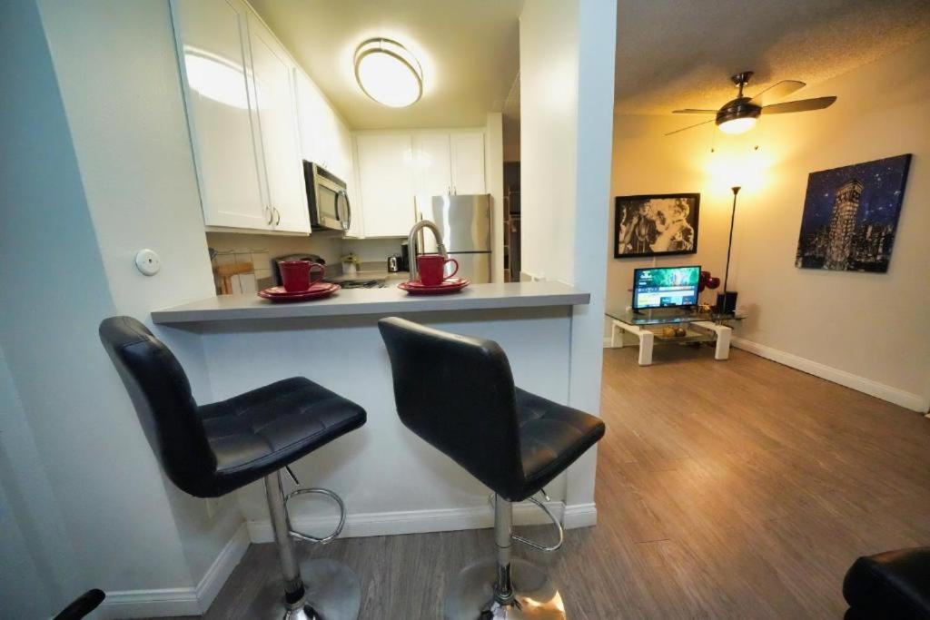 Charming Hollywood With Pool & Balcony Appartement Los Angeles